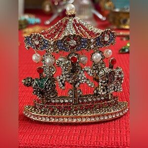 New XL carousel brooch